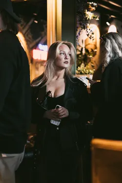 Esme X Vekseli kuva 19