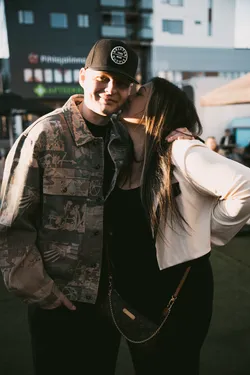 Esme X Vekseli kuva 22