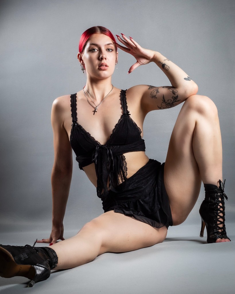 Anna Syrjänen – PIRITA X ANNA twerk-duo